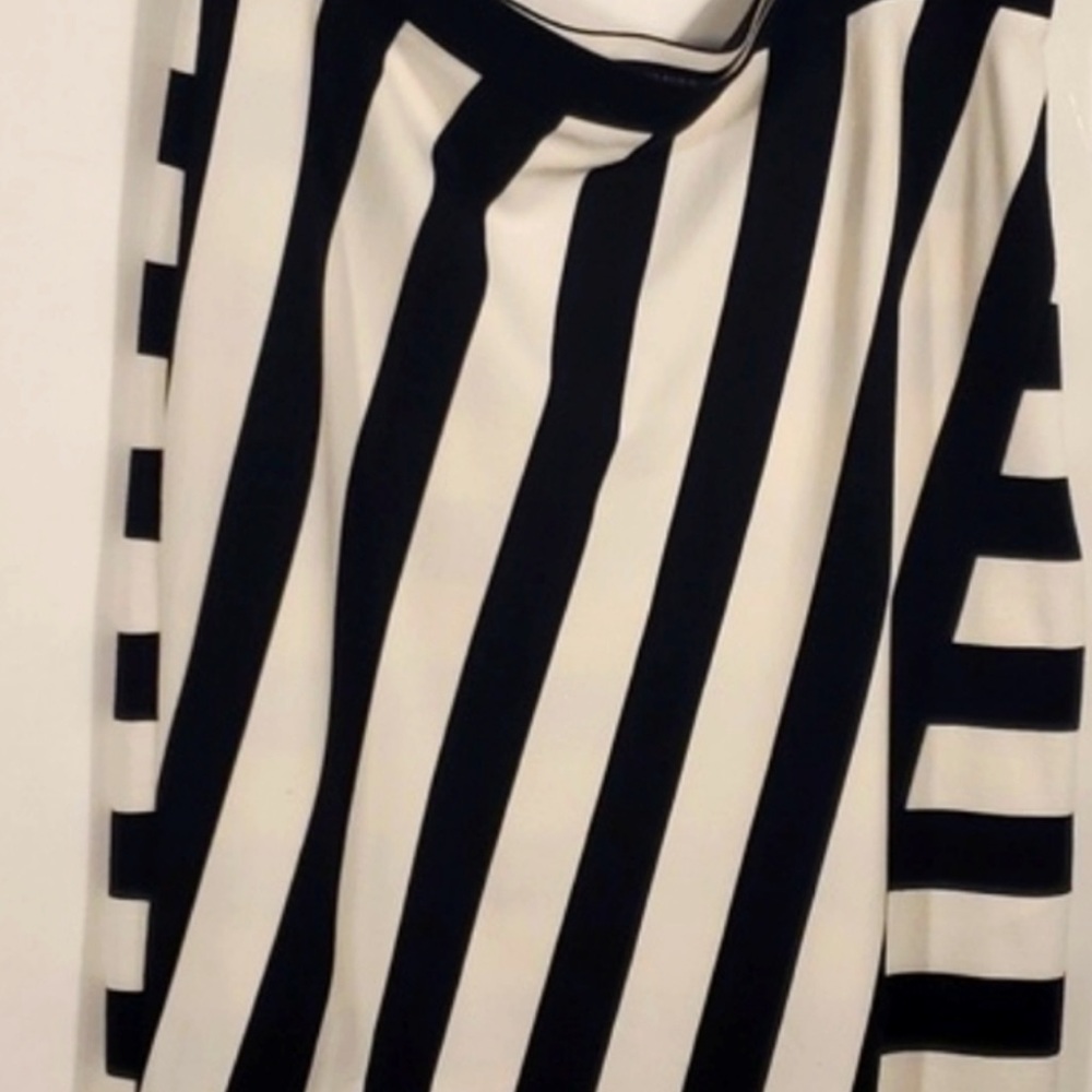 Chic Black and White Striped Skirt